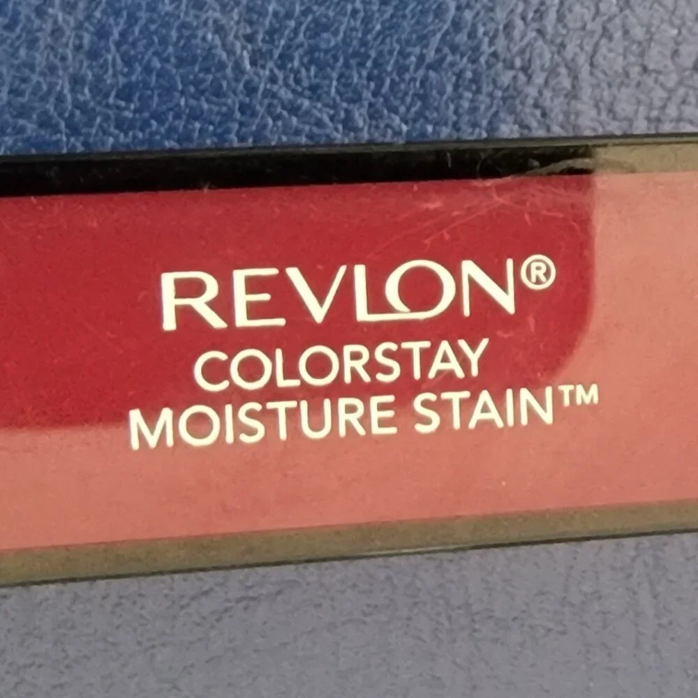 Revlon ColorStay Moisture Stain Lipstick Shade 040 Shanghai Sizzle